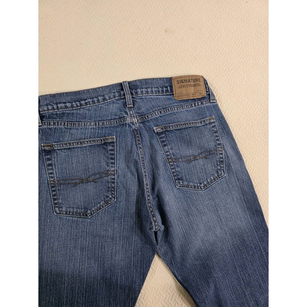 Signature by Levi Strauss Men S51 Straight Leg Jeans Medium Wash Blue W34 L30 - Picture 7 of 12